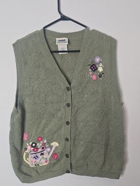 Vintage 90's Cottagecore Green Embroidered Button-Front Sweater Vest Floral